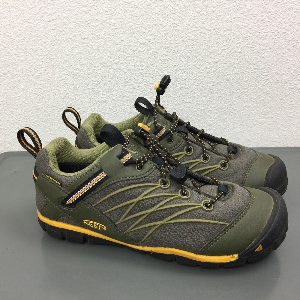 Keen Waterproof Hiking Shoes Sneakers Youth Sz 2